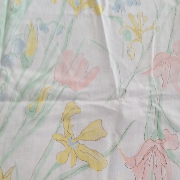 Vintage Vera Neumann Floral Rectangle Tablecloth - Picture 3 of 6